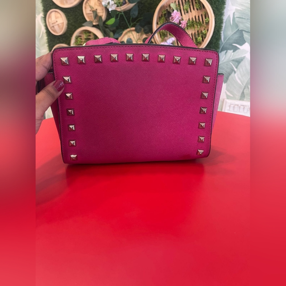 Michael Kors Gold Stud Crossbody Bag - Picture 4 of 8
